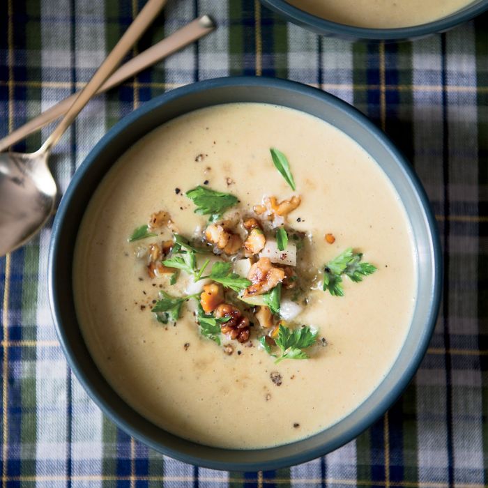 Soup parsnip spiced carrot