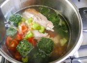 Recipe for Chicken Soup Using Carcass